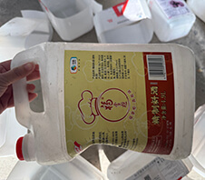 塑料桶去標簽機器多少錢一臺